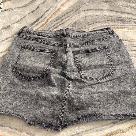 💥$11 — Black Jean Mini Shirt Fashion Nova Plus Size - Picture 5 of 5